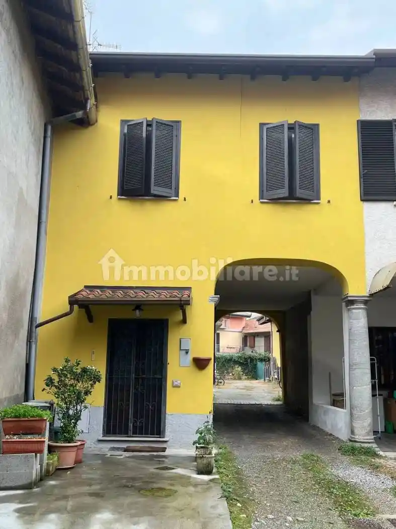 Villa in vendita a Fagnano Olona