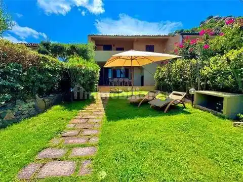 Appartamento in vendita a Arzachena