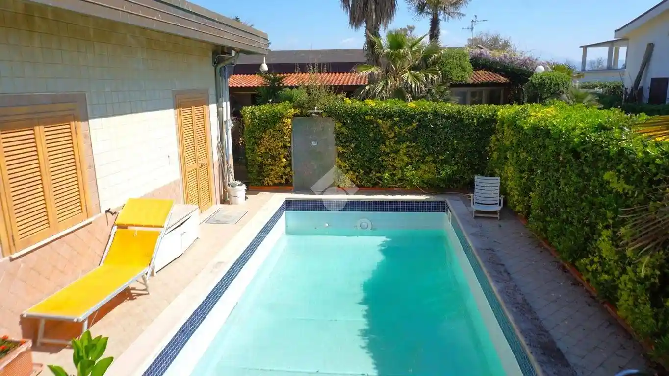 Villa in vendita a Pontecagnano Faiano