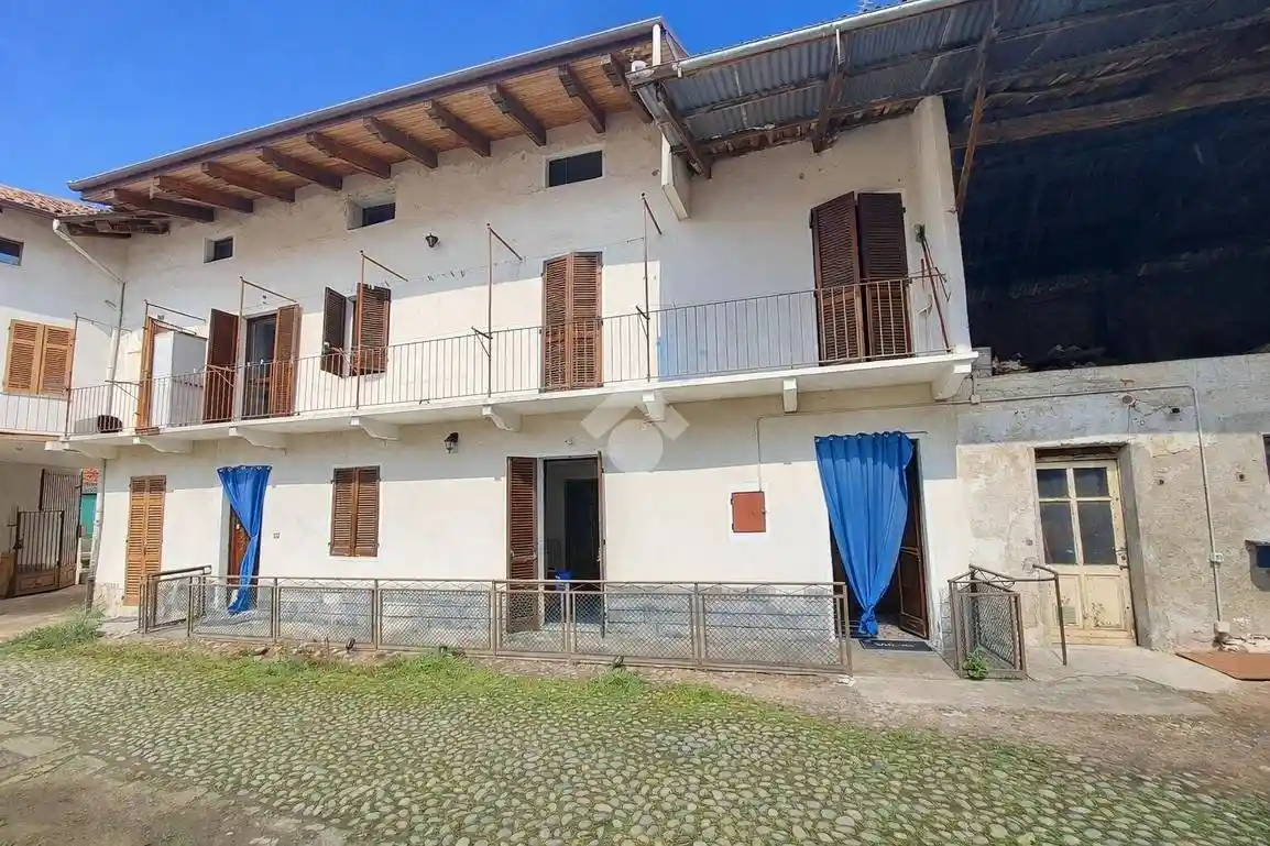 Casa indipendente in vendita a Verrone