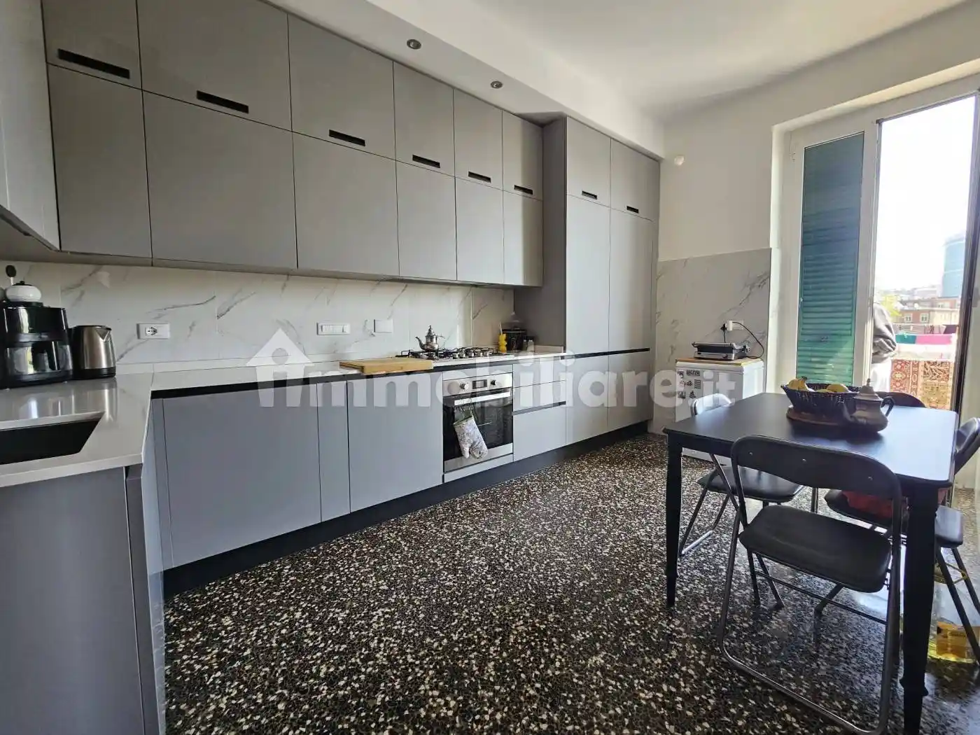 Appartamento in vendita a Genova