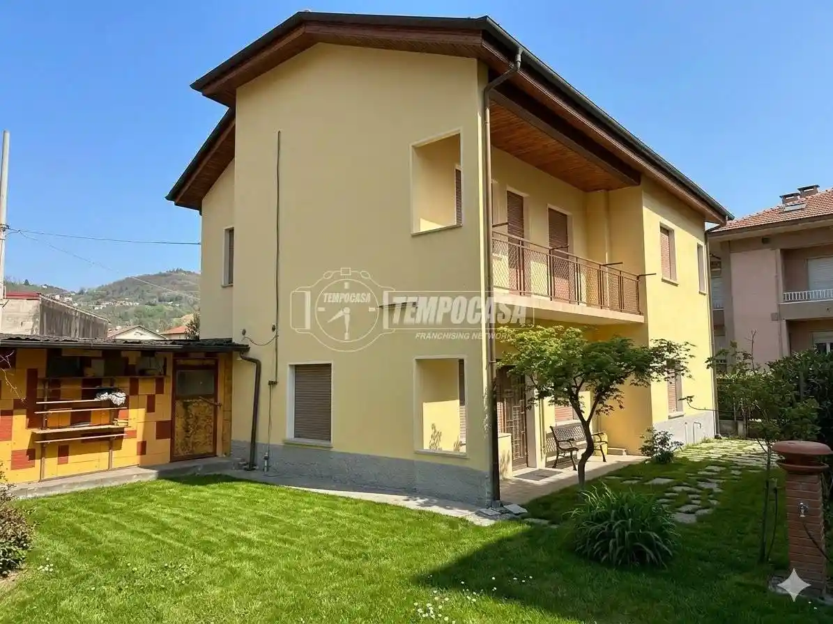 Villa in vendita a Biella