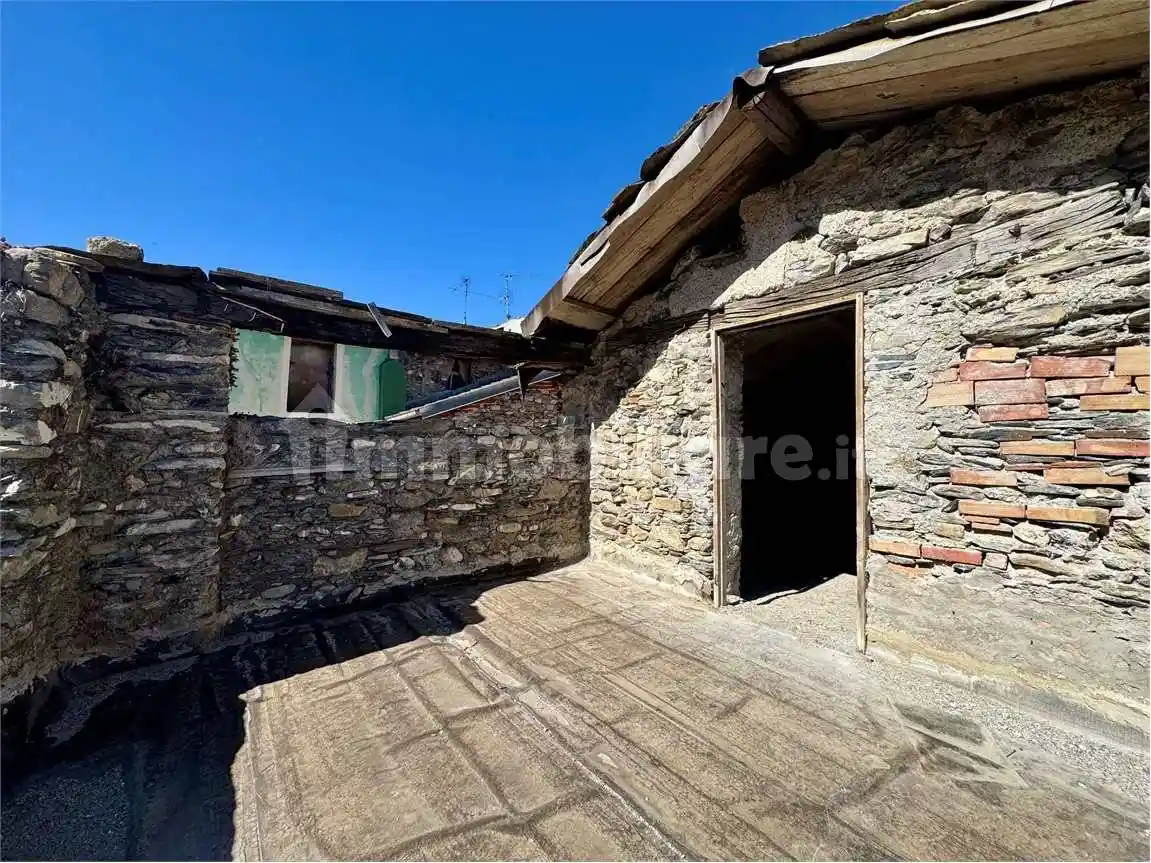 Appartamento in vendita a Pieve di Teco