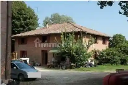 Palazzo - Stabile in vendita a San Giovanni in Persiceto