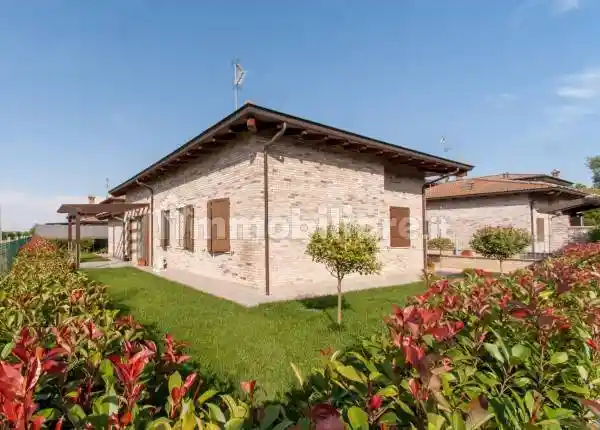 Villa in vendita a Anzola dell'Emilia