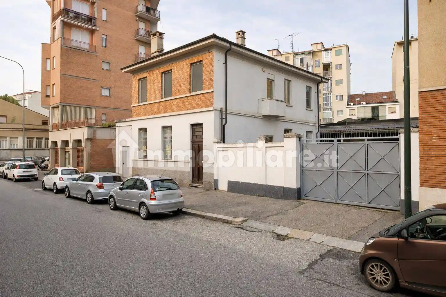 Palazzo - Edificio in vendita a Torino