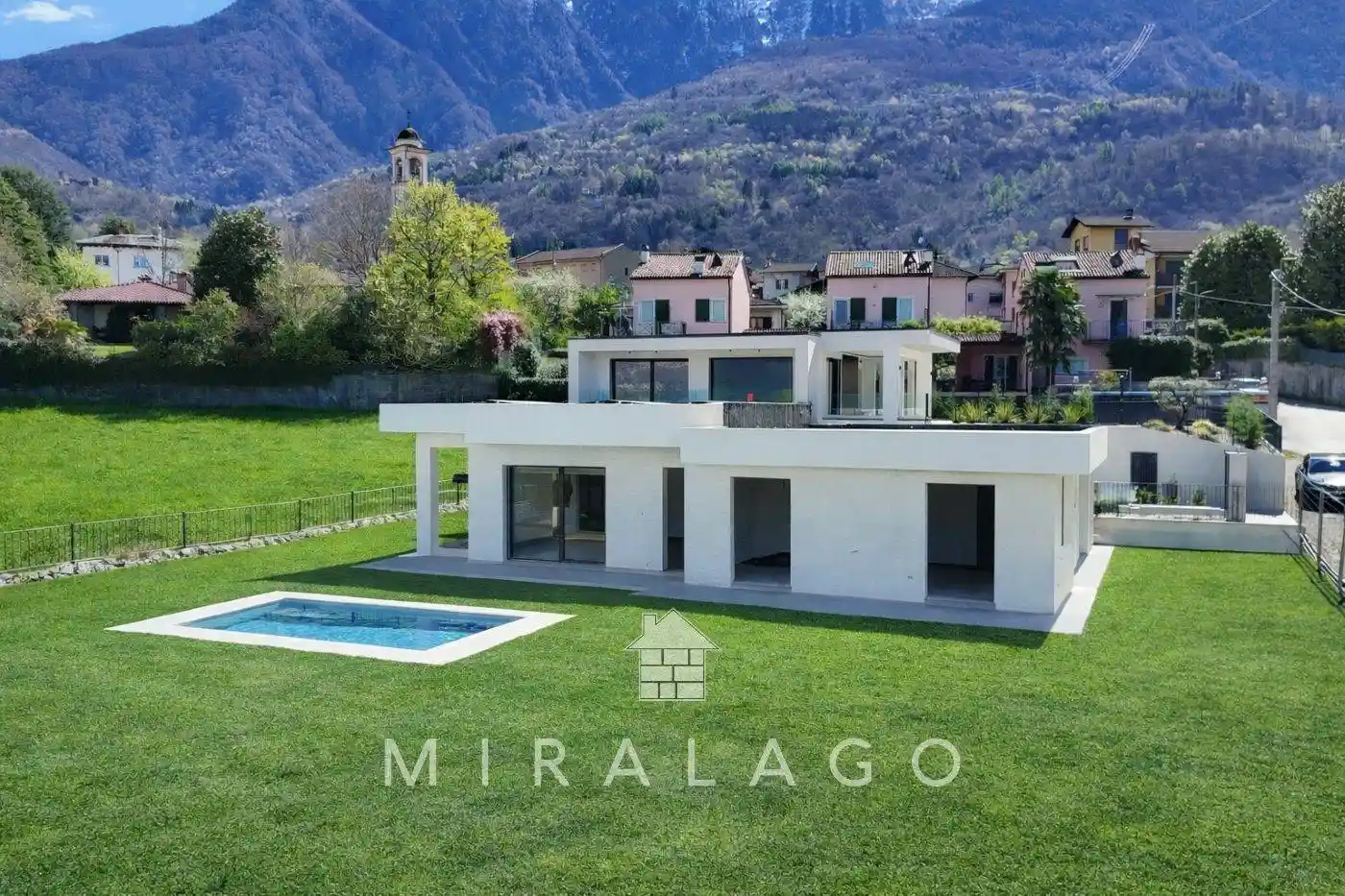 Villa in vendita a Colico