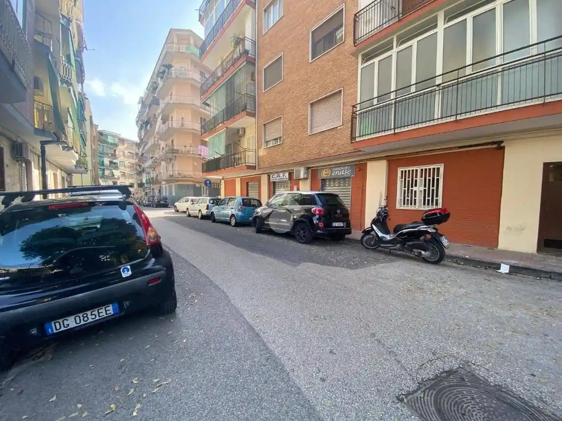 Appartamento in vendita a Napoli