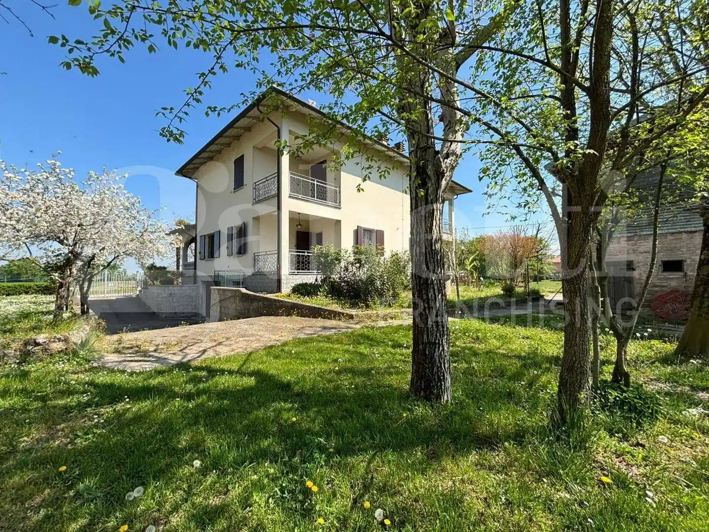 Villa in vendita a Zola Predosa