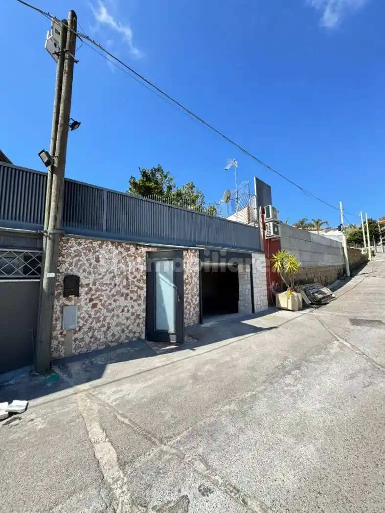 Appartamento in affitto a Napoli