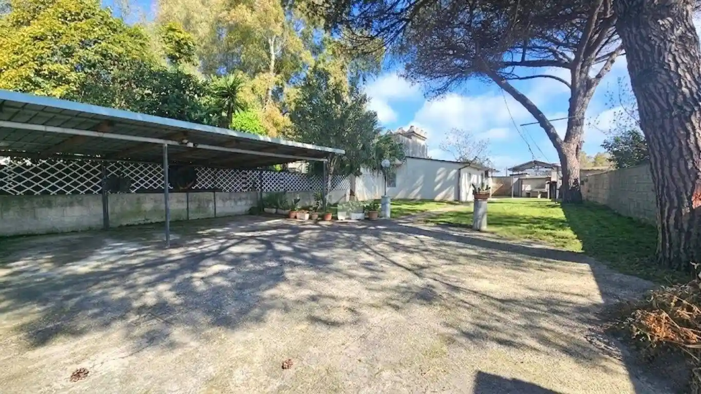 Casa indipendente in vendita a Latina