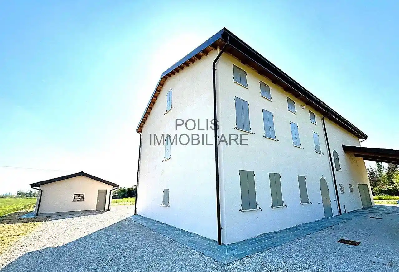 Villa in vendita a Carpi