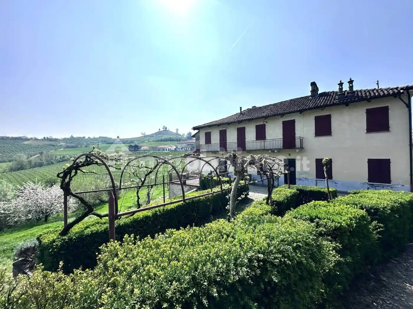 Rustico - Casale in vendita a Alba