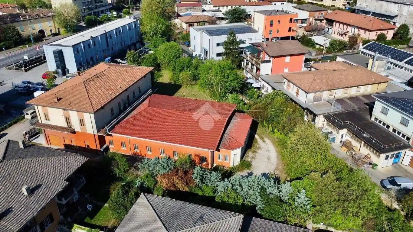 Casa indipendente in vendita a Brescia