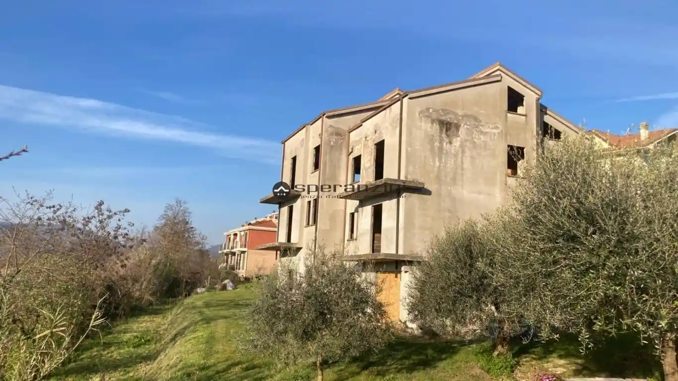 Villa in vendita a Montefelcino