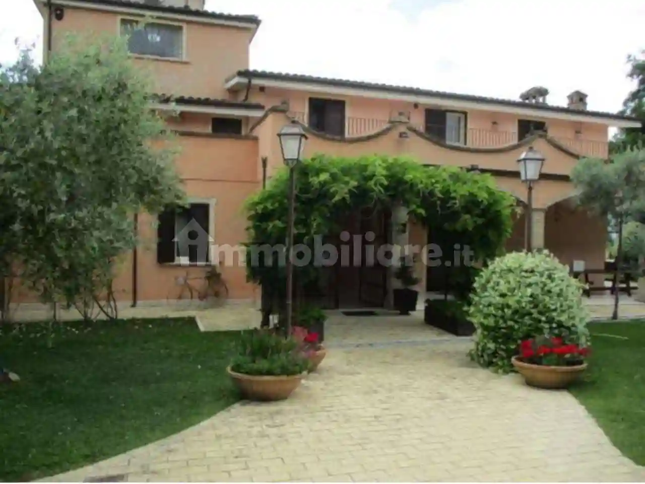 Villa - foto 2