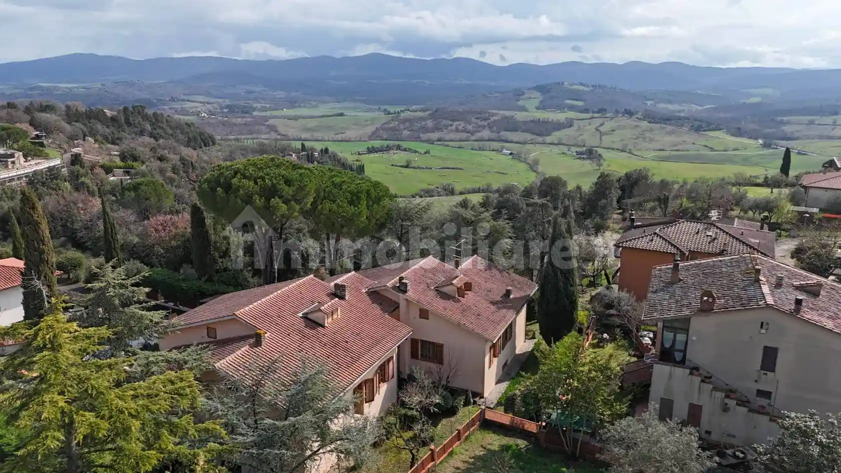 Rustico - Casale in vendita a Casole d'Elsa