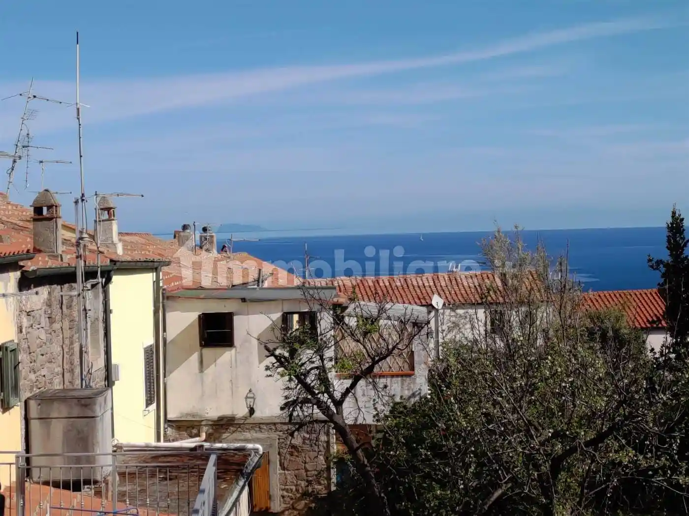 Appartamento in vendita a Capraia Isola