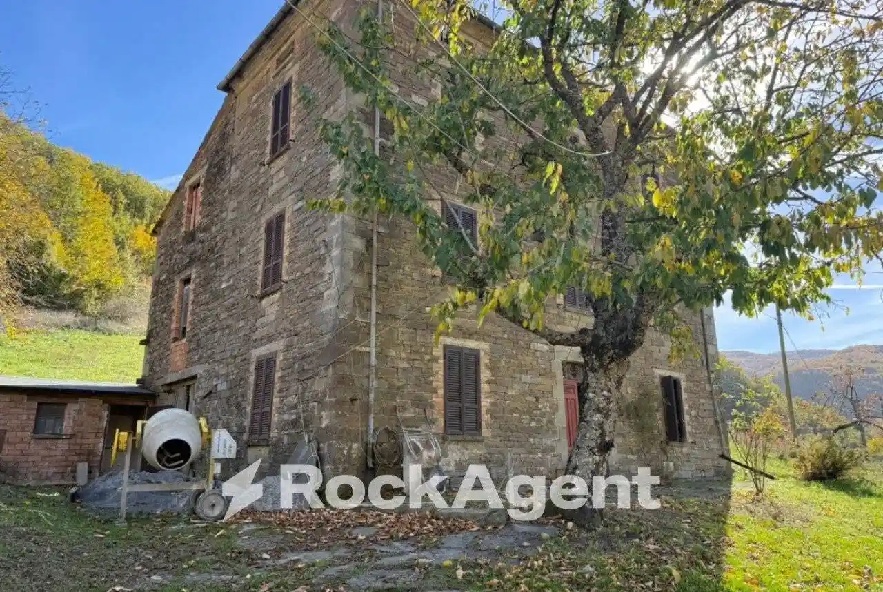 Rustico - Casale in vendita a Bardi