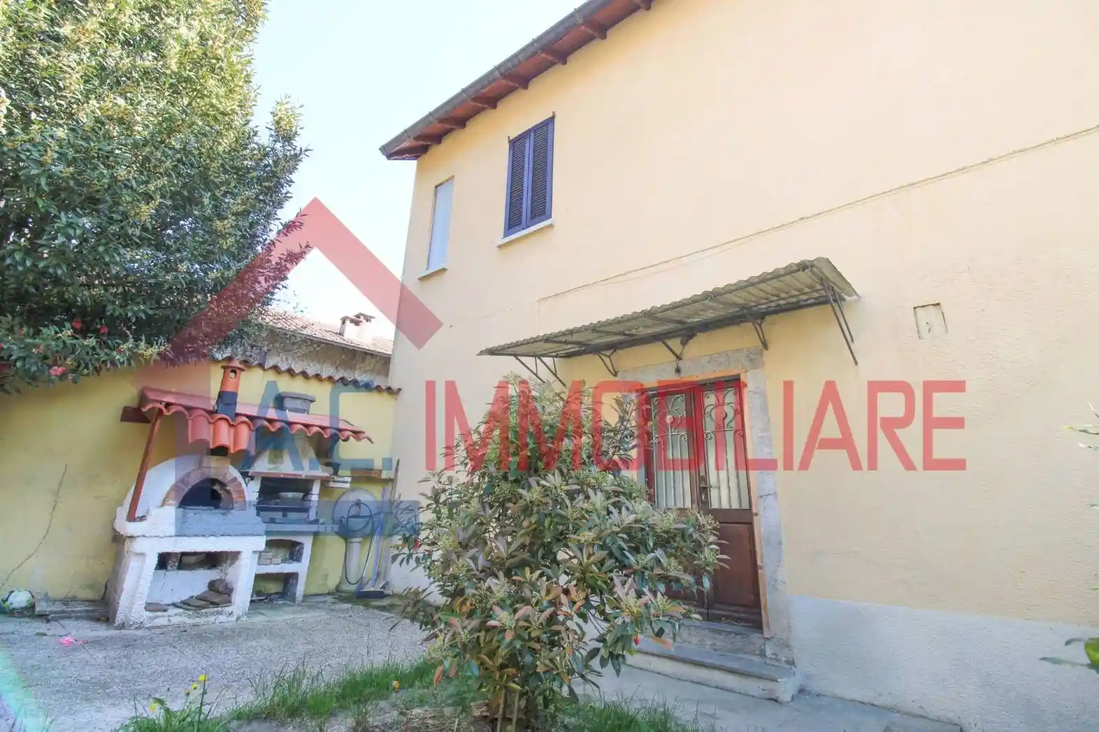 Casa indipendente in vendita a Vergiate