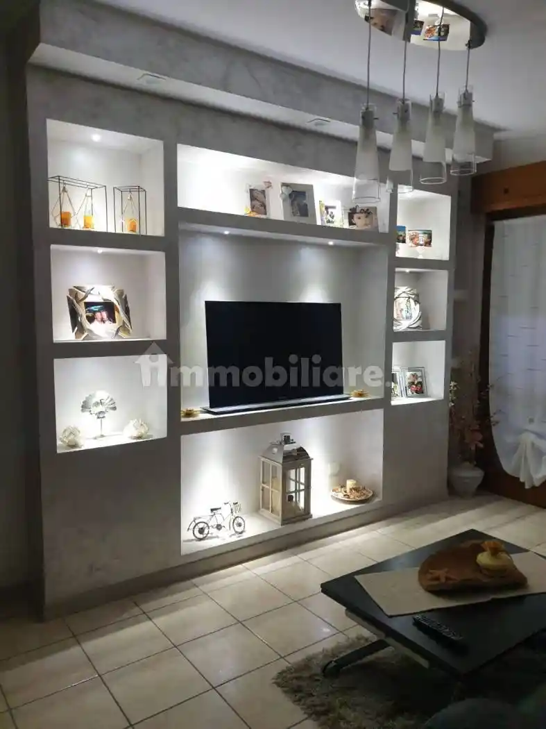 Appartamento in affitto a Turate