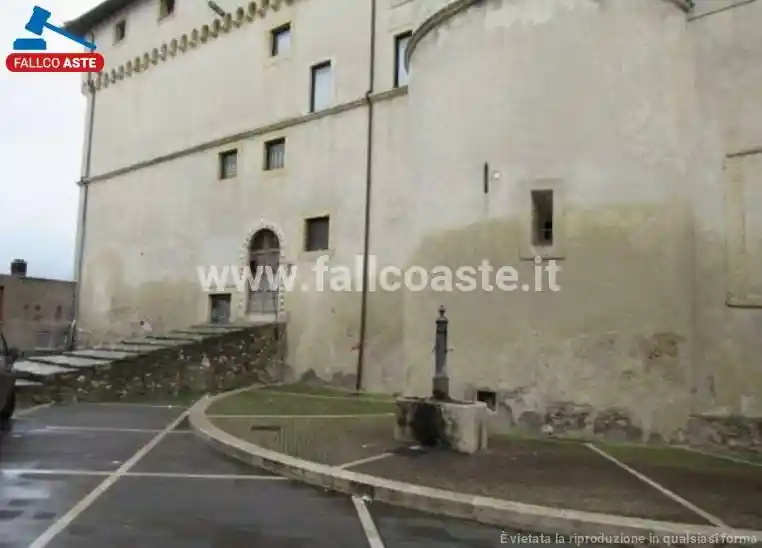 Palazzo - Stabile in vendita a Palombara Sabina