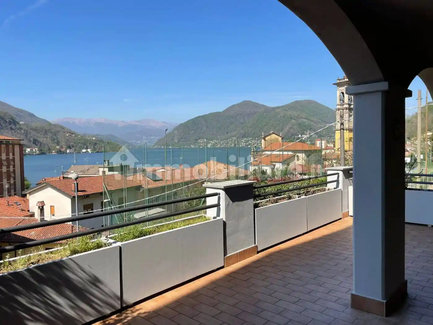 Appartamento in affitto a Porto Ceresio