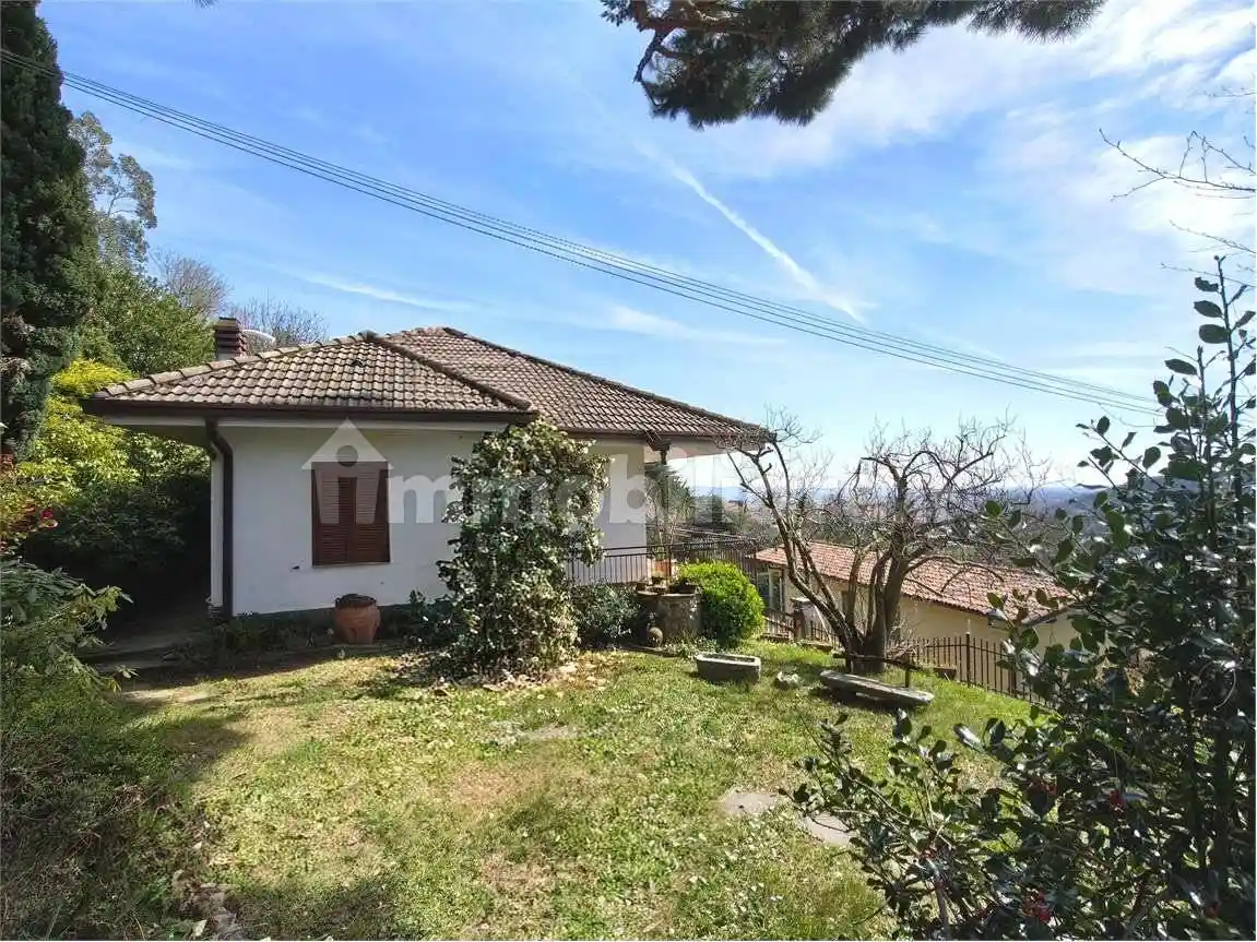 Villa in vendita a Tavernerio