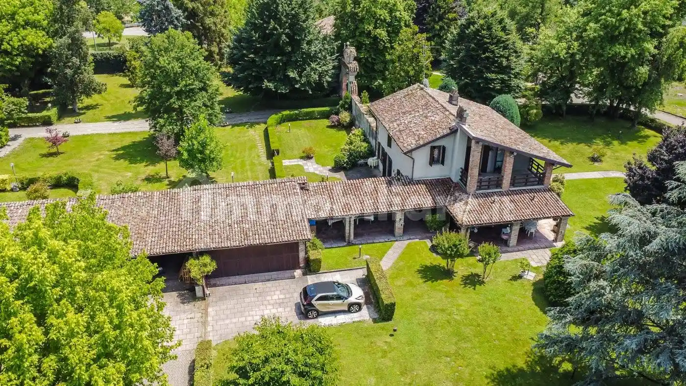 Villa in vendita a Piacenza