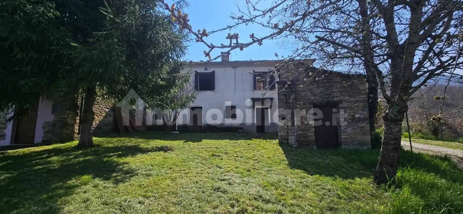 Rustico - Casale in vendita a Varsi