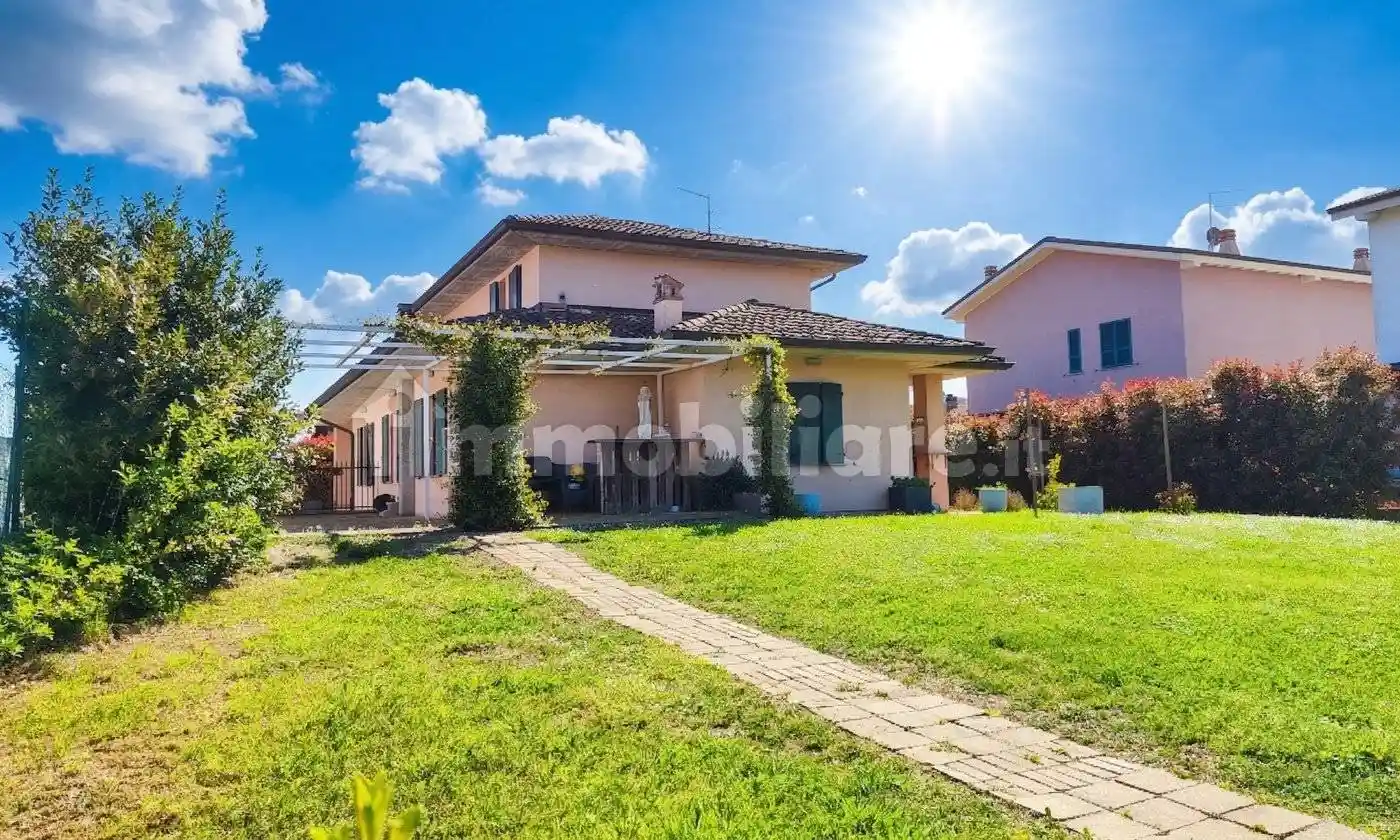 Villa in vendita a Podenzano