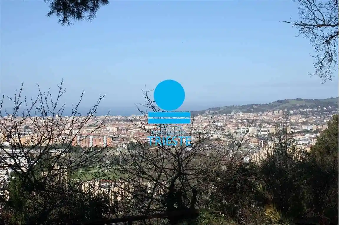 Rustico - Casale in vendita a Pesaro