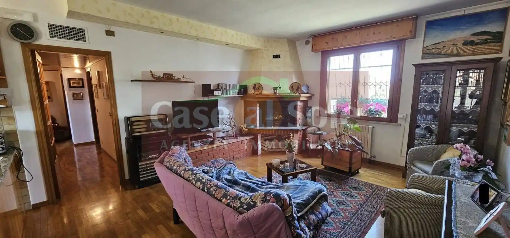 Appartamento in vendita a Trecastelli