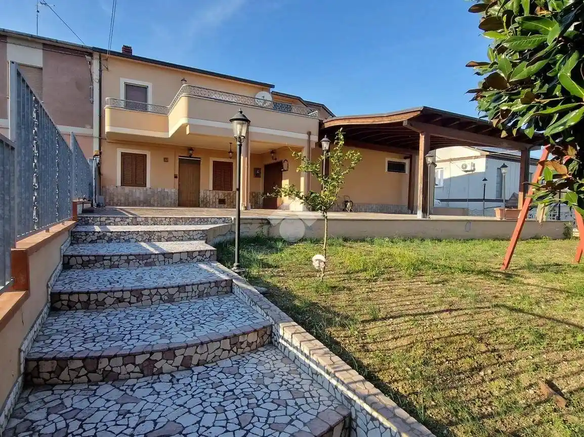 Villetta a schiera in vendita a Morro d'Oro