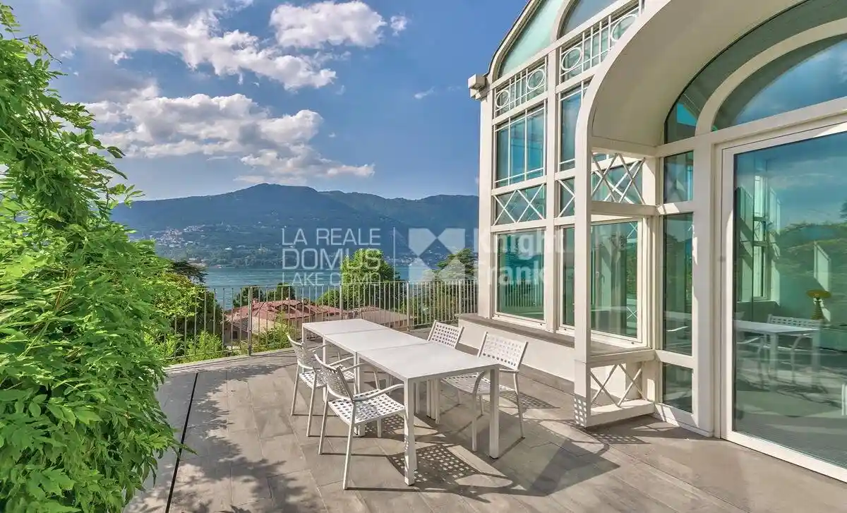 Villa in vendita a Blevio