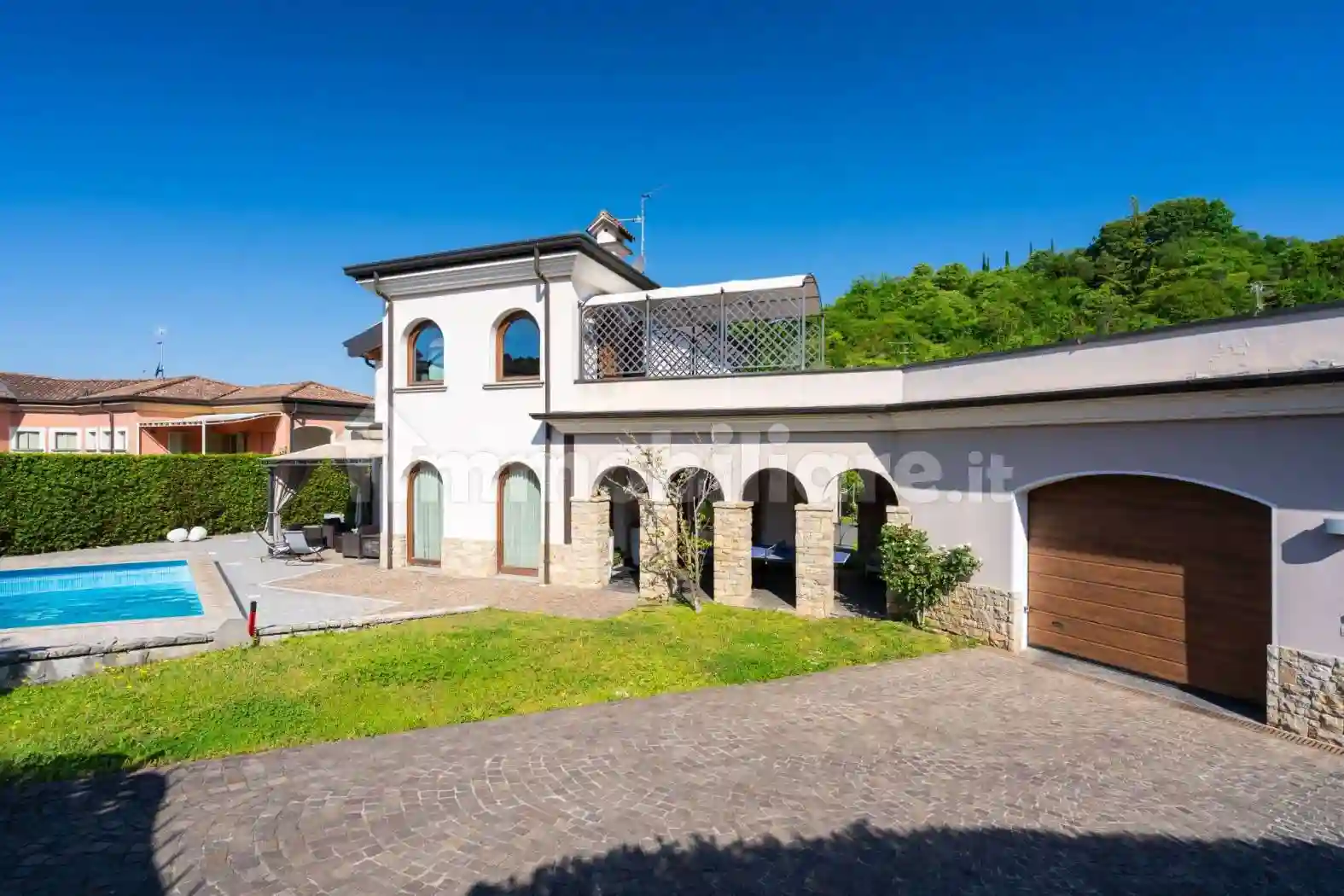 Villa - foto 2