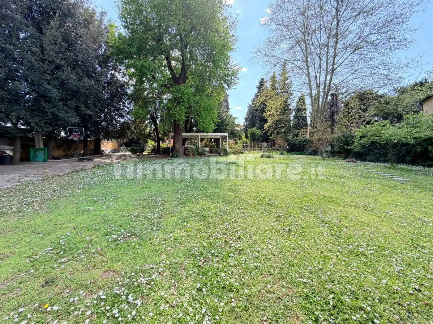 Casa indipendente in vendita a Cascina