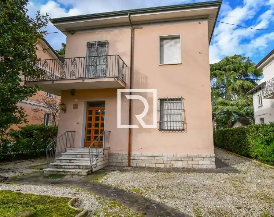Villa in vendita a Cesena