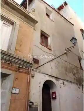 Palazzo - Stabile in vendita a Fucecchio