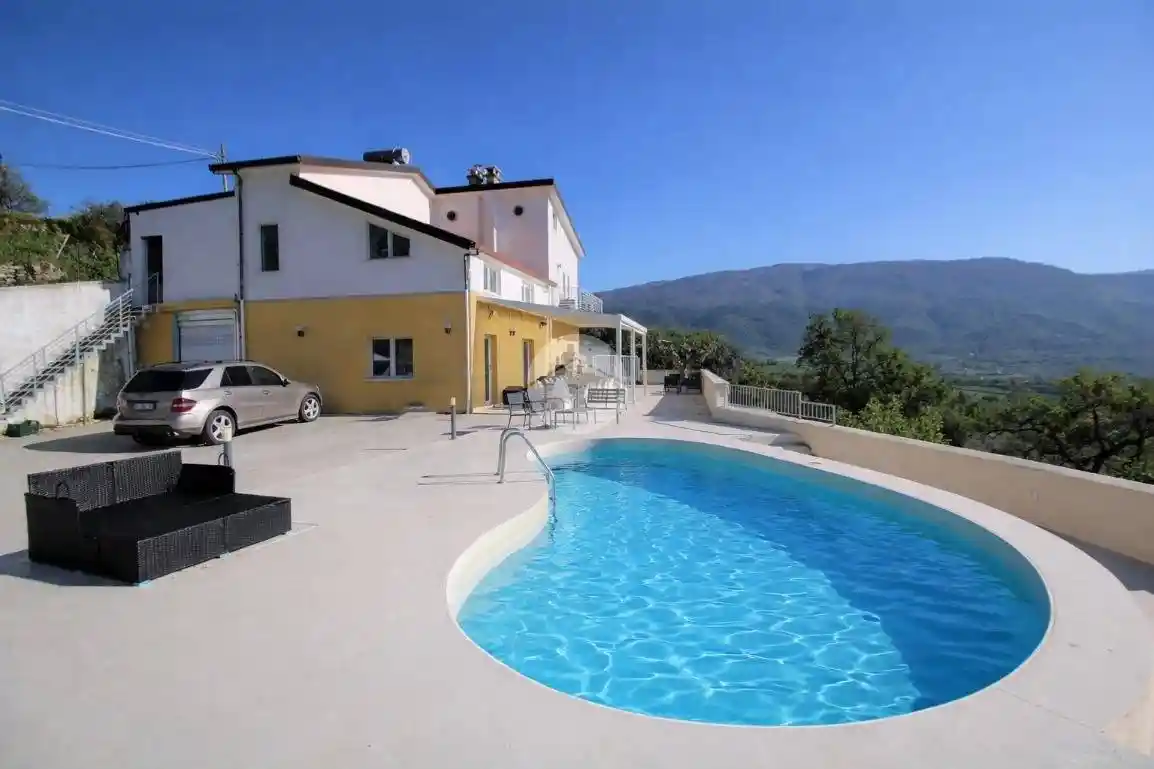 Villa in vendita a Albanella