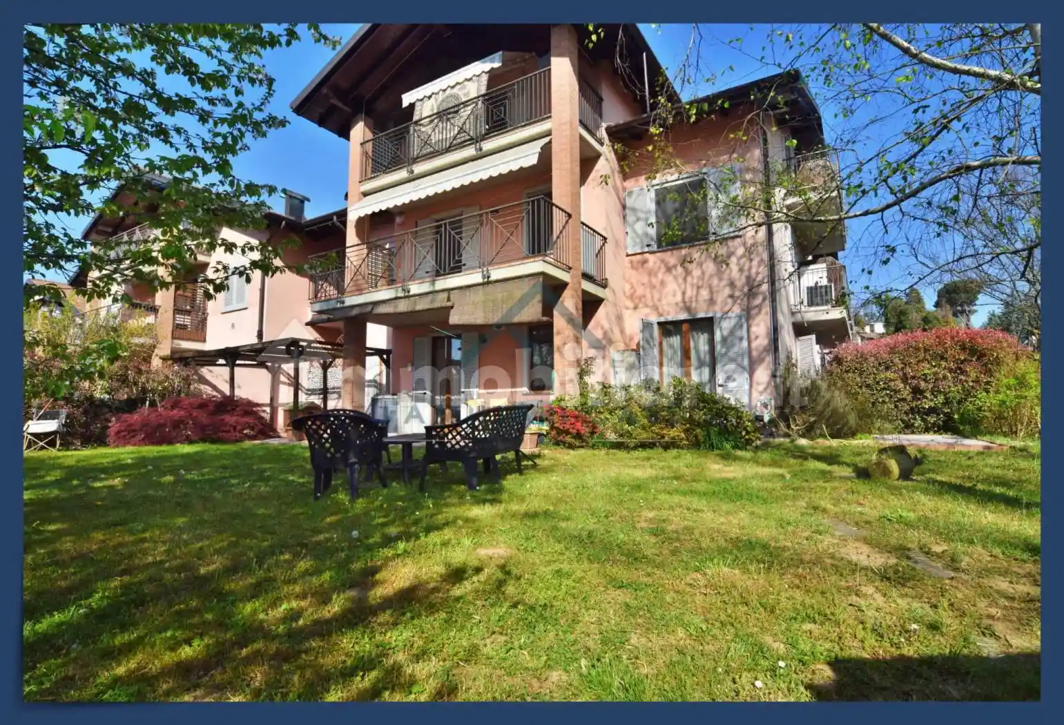 Appartamento in vendita a Castronno