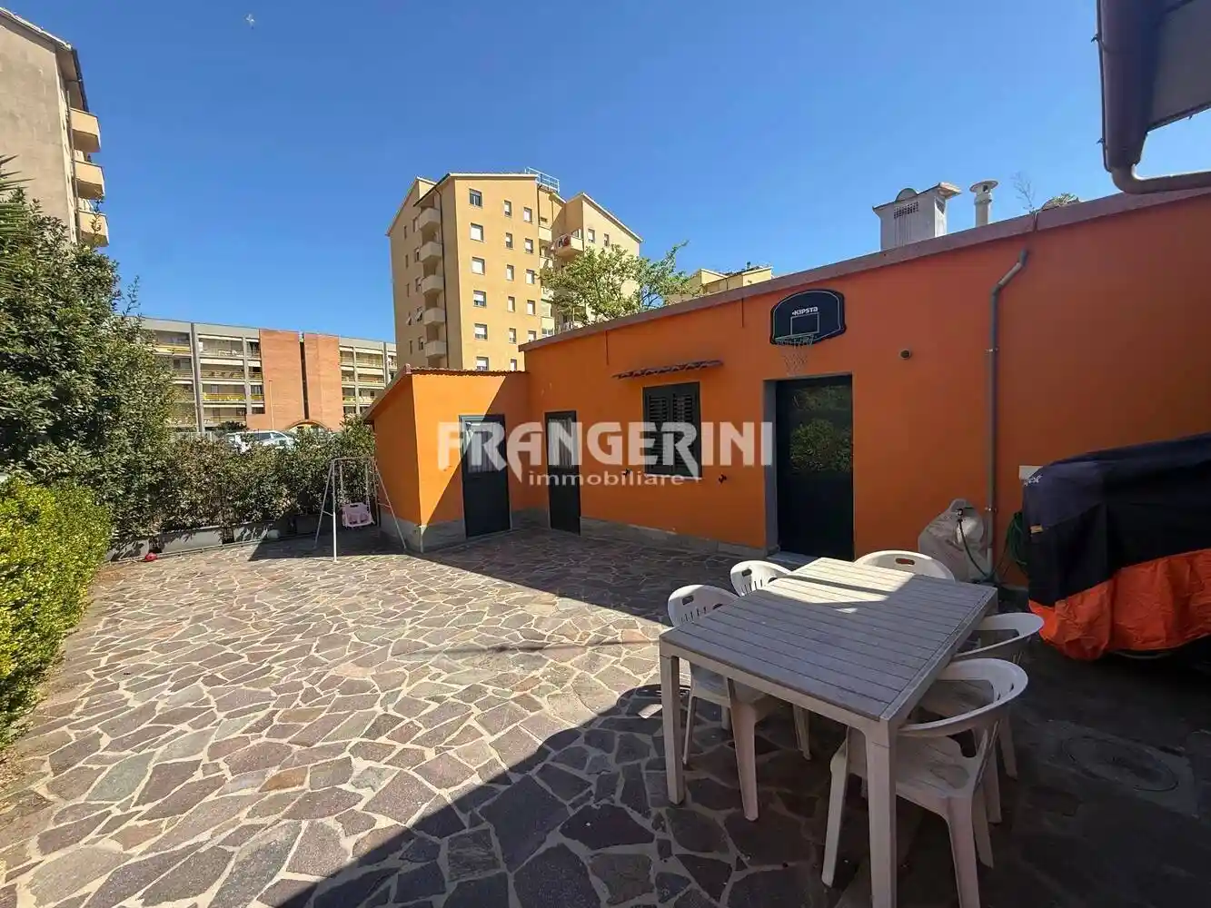 Casa indipendente in vendita a Livorno