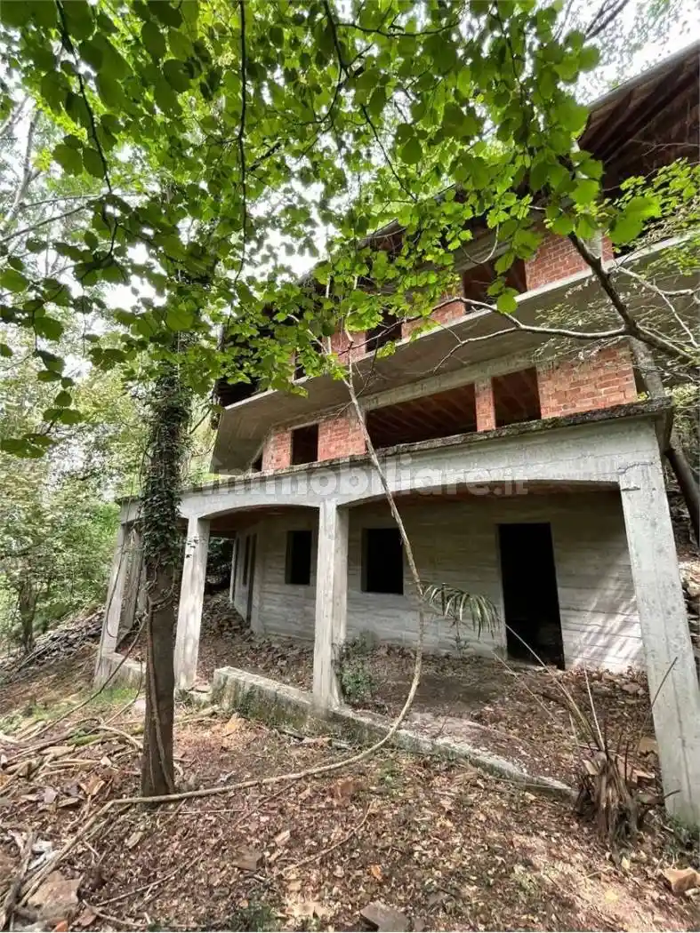 Rustico - Casale in vendita a Tronzano Lago Maggiore