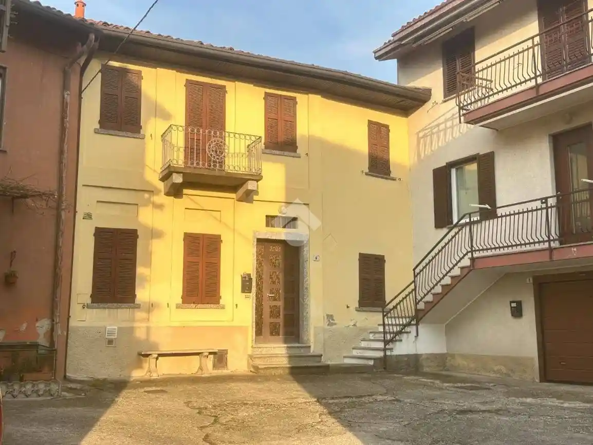 Casa indipendente in vendita a Castello di Brianza