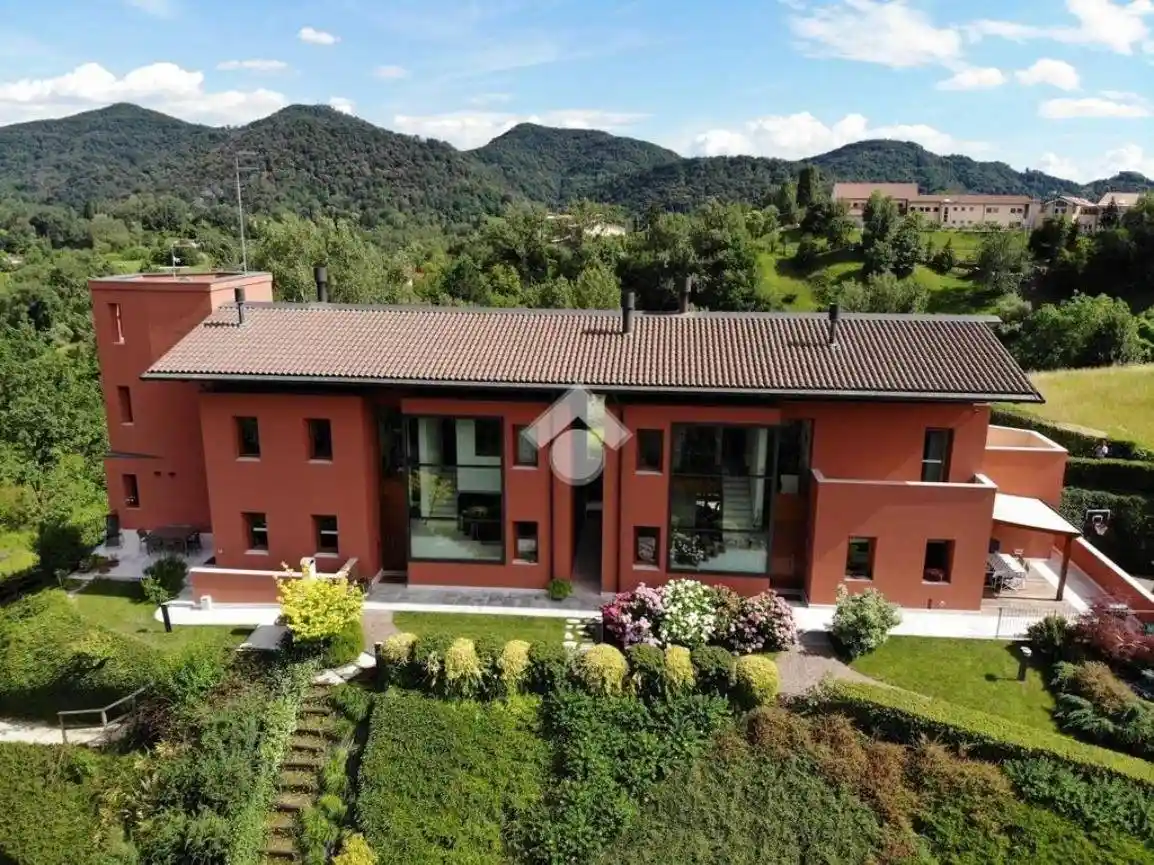 Villa in vendita a Monfumo