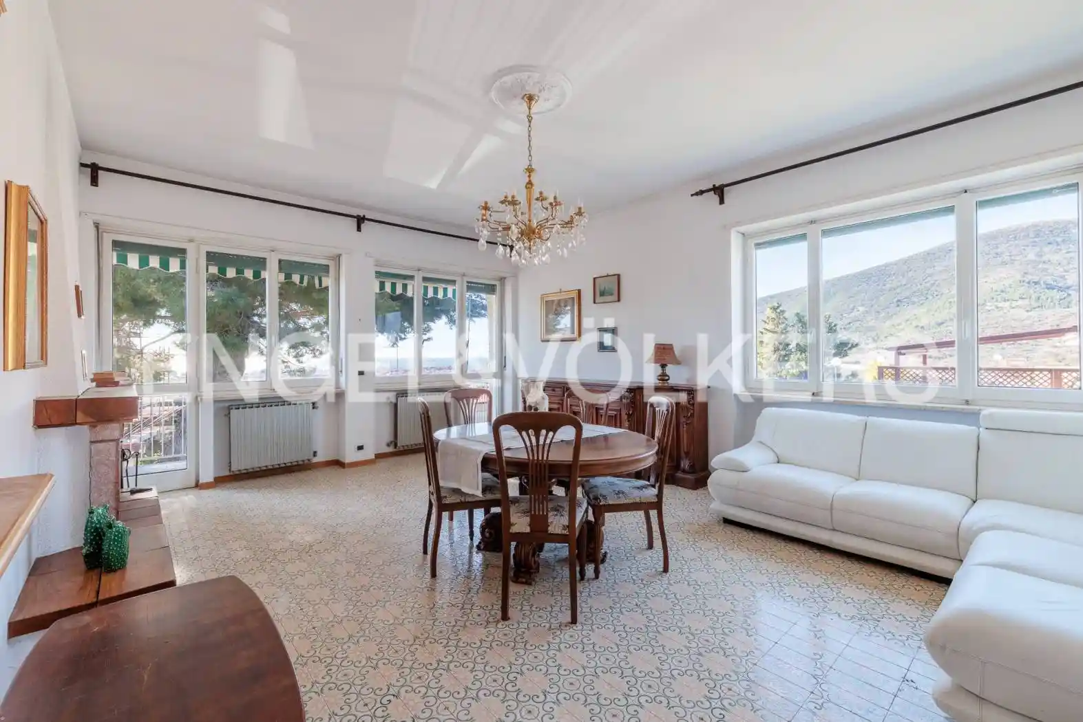 Villa in vendita a Borghetto Santo Spirito