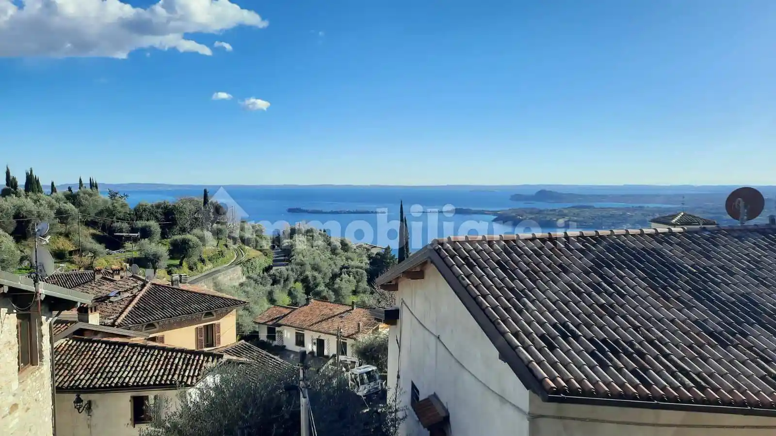 Appartamento in vendita a Gardone Riviera