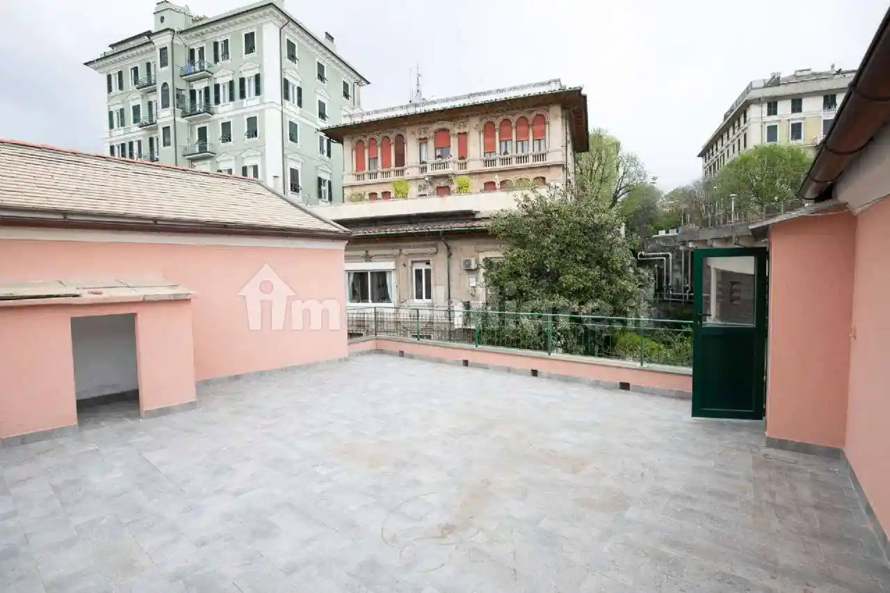 Appartamento in vendita a Genova