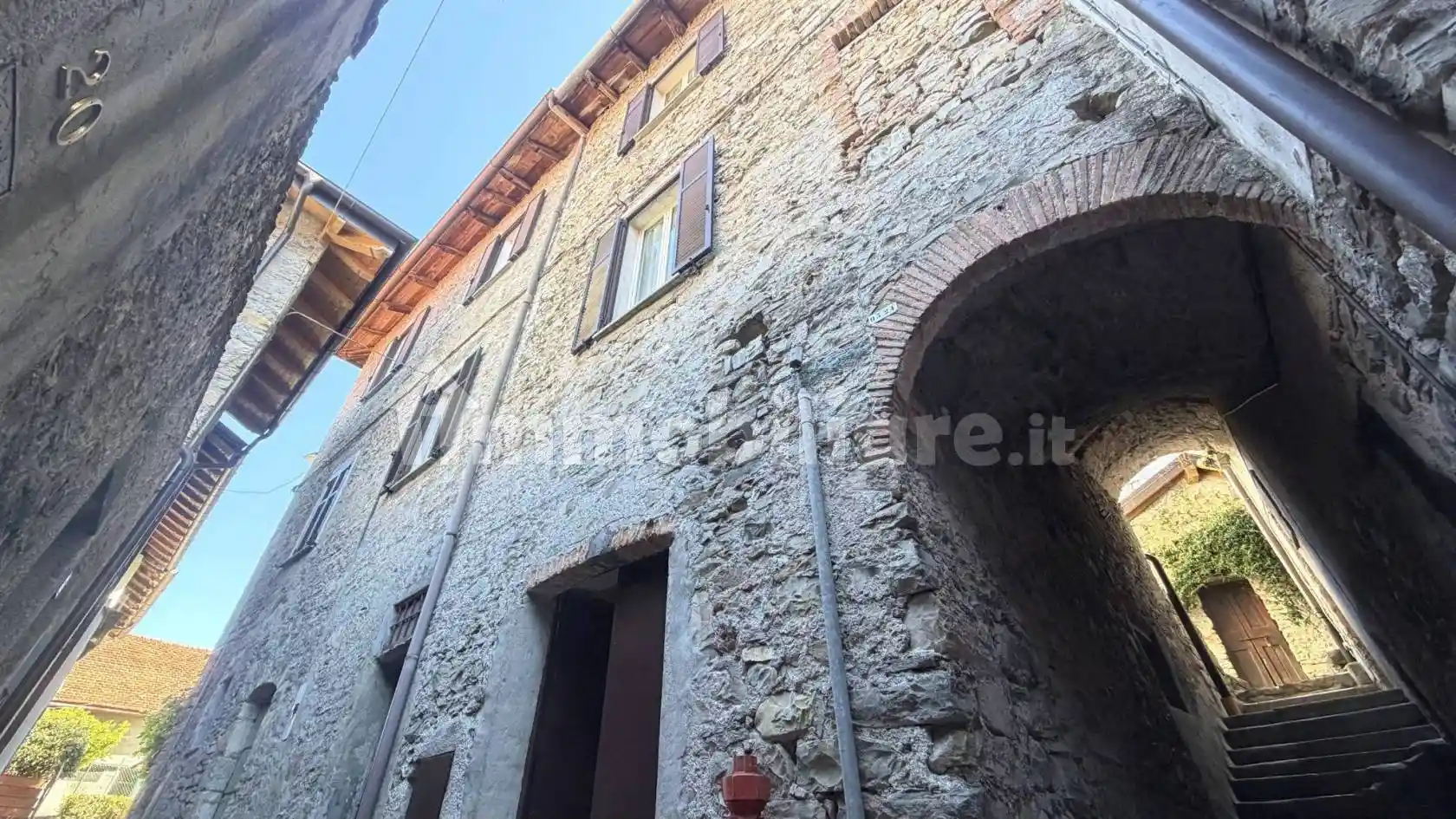 Casa indipendente in vendita a Lezzeno