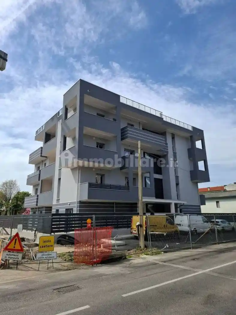 Appartamento in vendita a Carugate